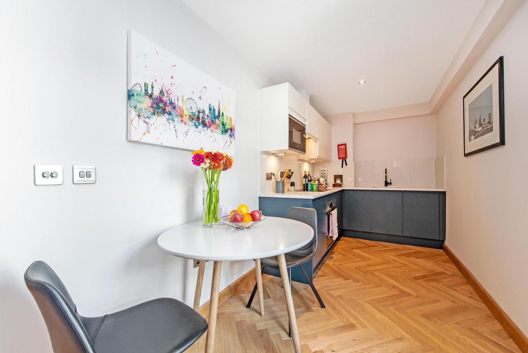 Farringdon Serviced Apartments By Lovelystay Londra Esterno foto